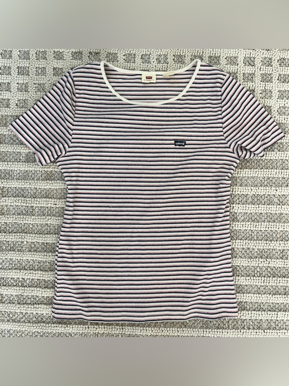 Large Levi’s striped tee